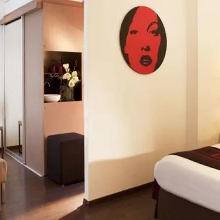 Villathena Hotell