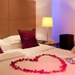 Hotel Villathena Paris