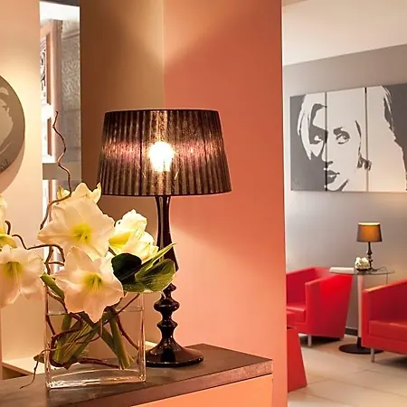 Lazare Nomade Paris