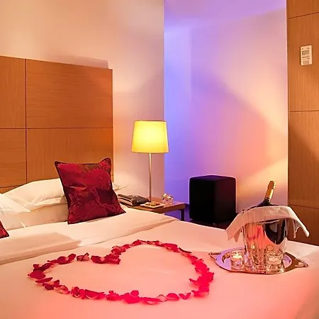 Lazare Nomade 3* Paris