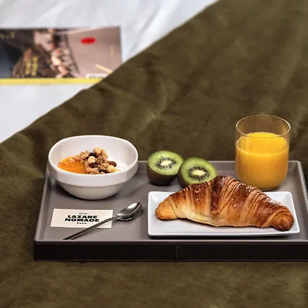 Lazare Nomade Paris