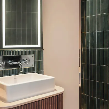 Lazare Nomade Hotel