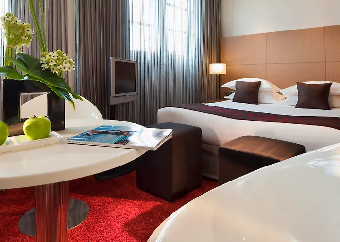 Отель Villathena 3*