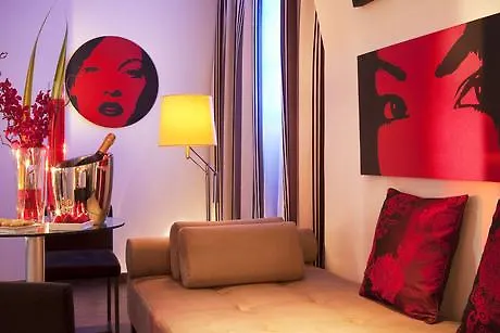 Отель Villathena 3*