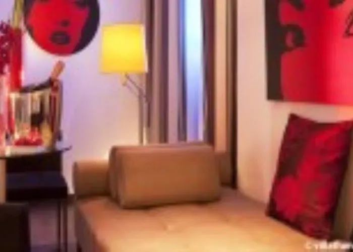 Villathena Отель Париж